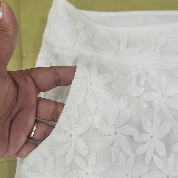 Monteau White High Waist Lace Shorts - Picture 4 of 9